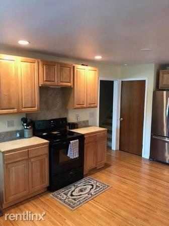 19 Hillcrest Dr - Photo 2 of 3