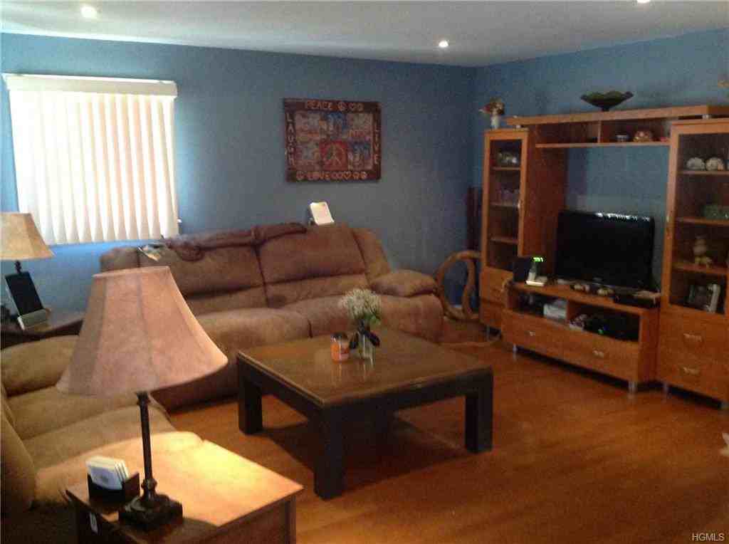 18 Blueberry Hill - Photo 3 of 10