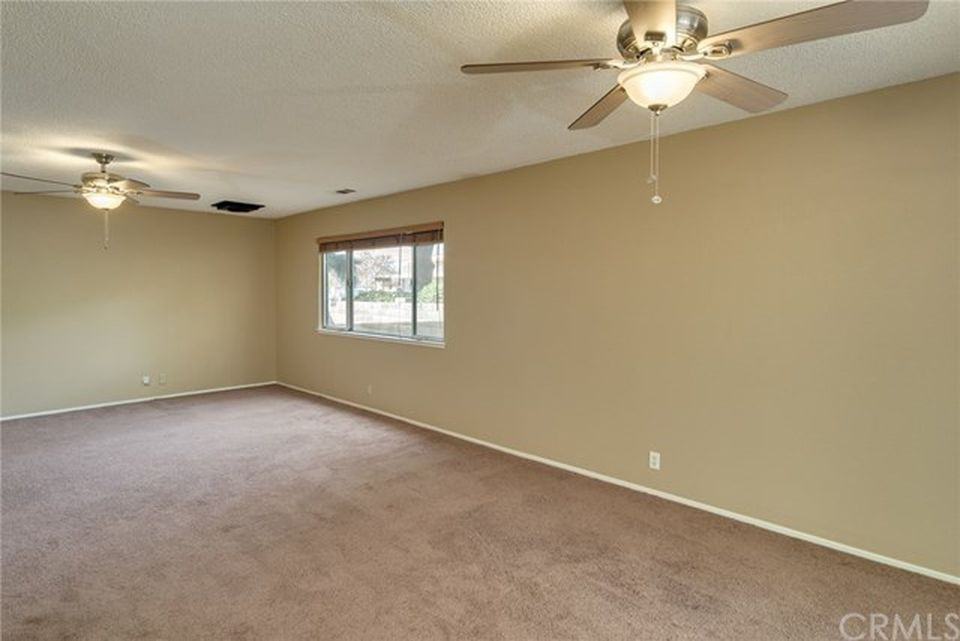 1000 Jenooke Ln - Photo 2 of 12