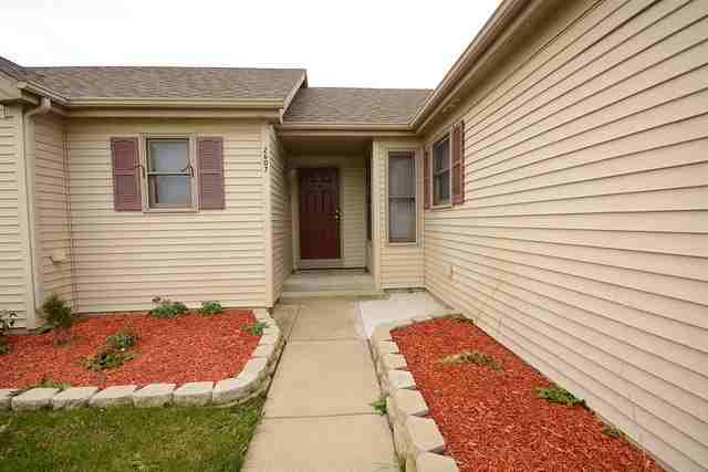 2607 E 6th St - Photo 3 of 19