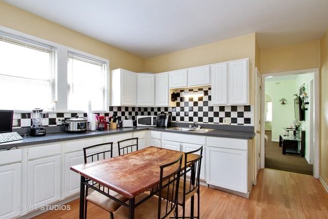 9339 S Avalon Ave - Photo 2 of 9