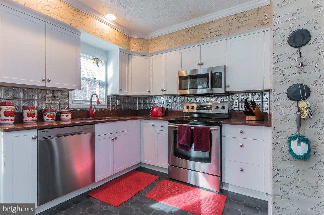 1743 Baldwin Dr - Photo 3 of 26