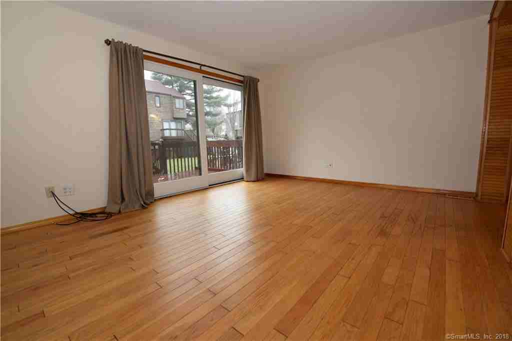 27 Towne House Rd - Photo 2 of 26