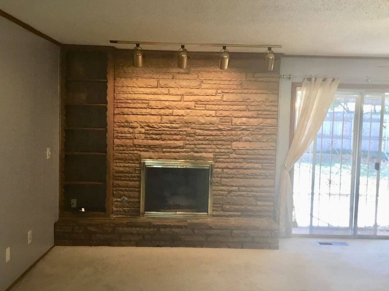 3620 NW 70th St - Photo 2 of 36