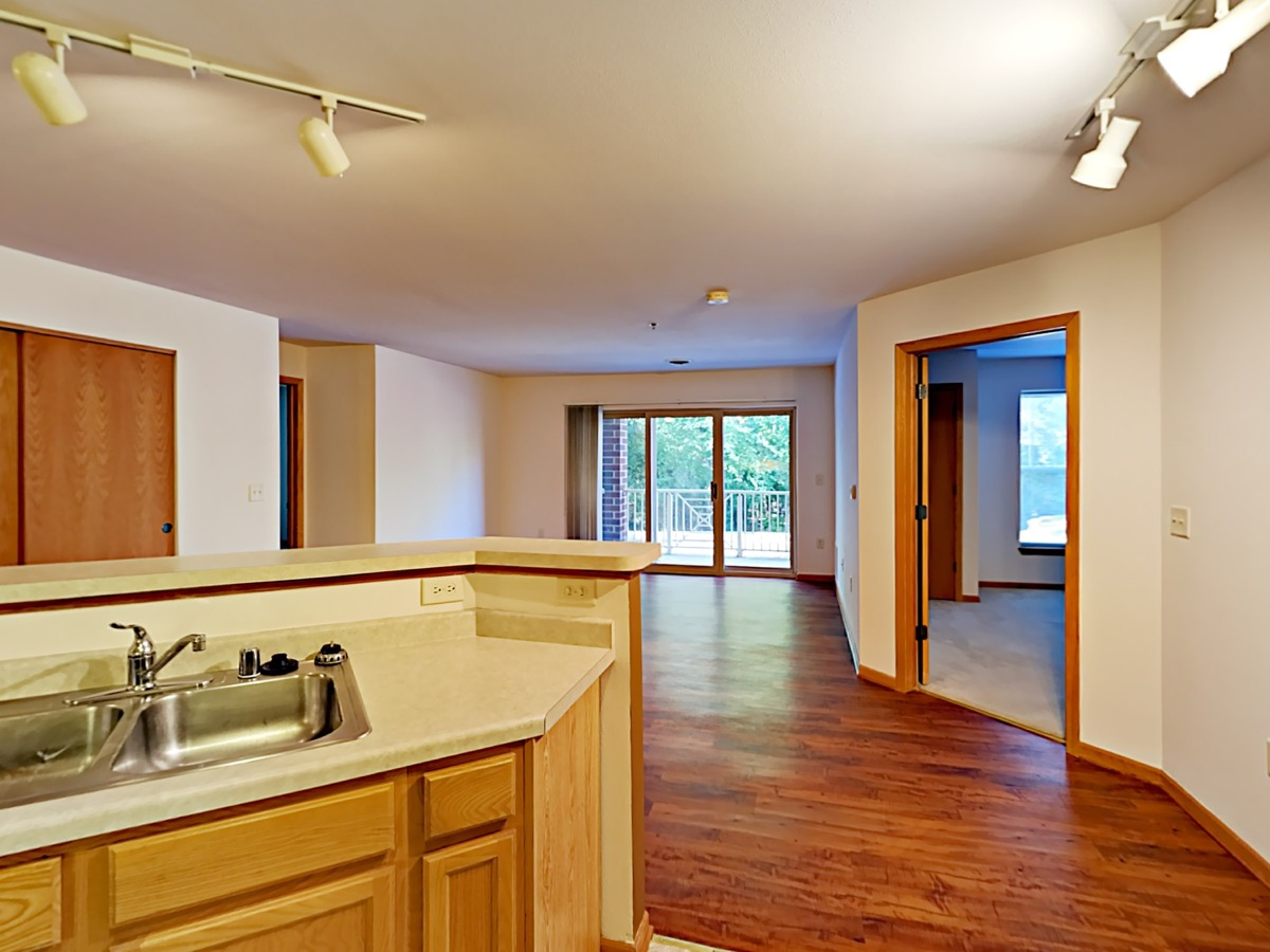 Underwood Station - Photo 3 of 34