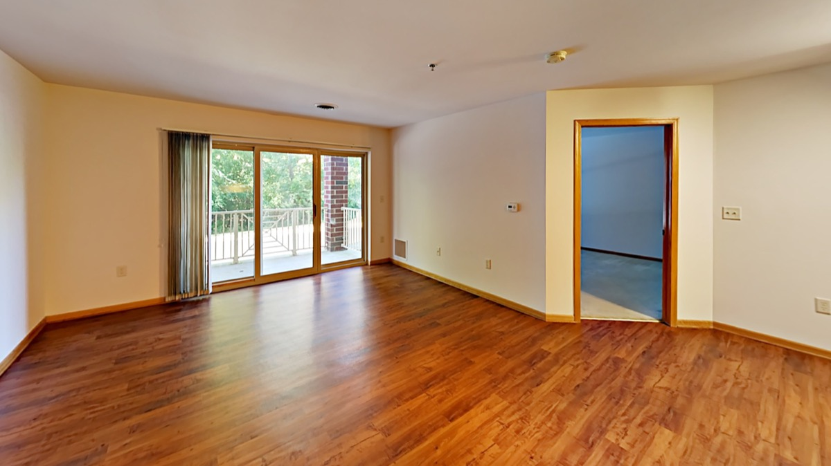 Underwood Station - Photo 4 of 34