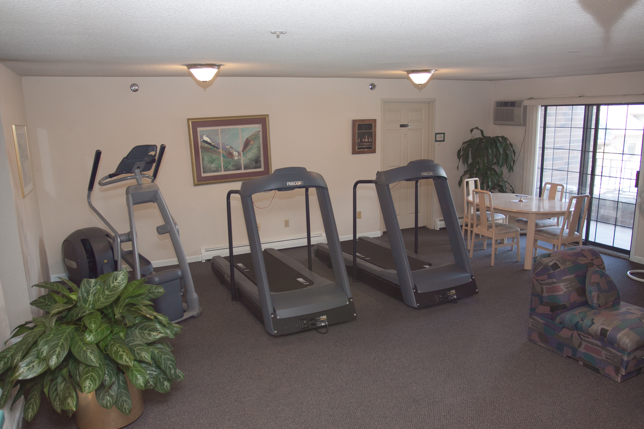 The Overlook Apartments - Photo 4 of 14