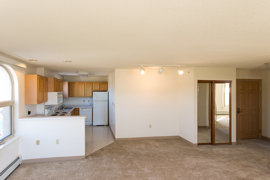 Main Street Plaza - Photo 4 of 10