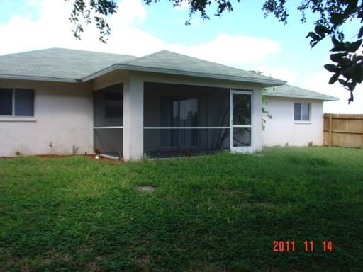 636 Tarapin Ave - Photo 3 of 10