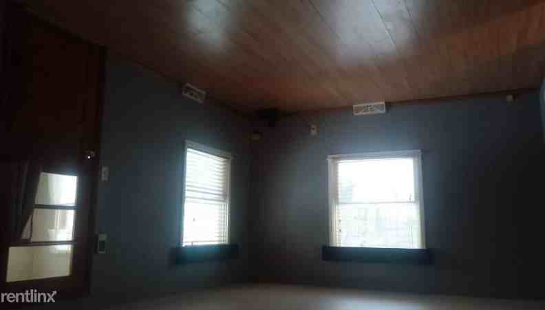 1804 E Blodgett St - Photo 3 of 17