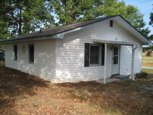 8132 Oxford Rd - Photo 2 of 4