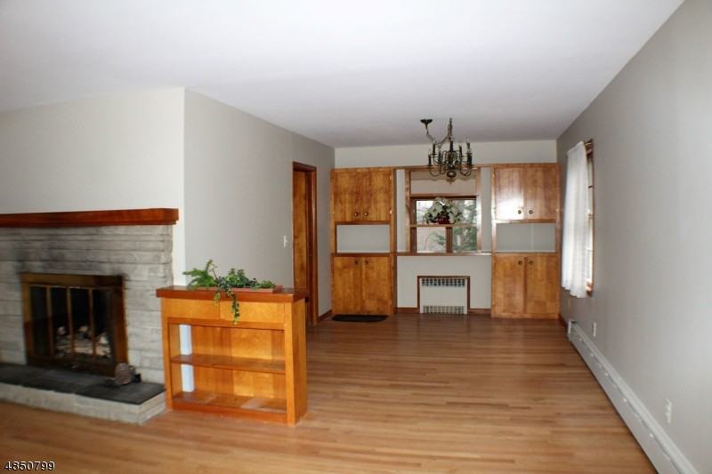 114 Fairview Ave - Photo 3 of 10