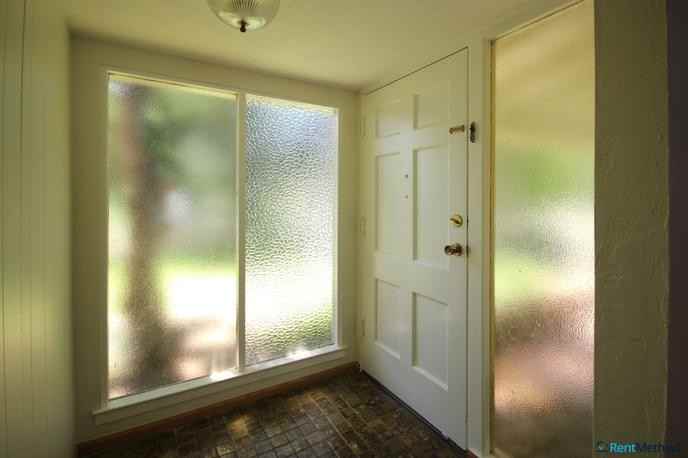 895 Oregon Ave - Photo 2 of 23