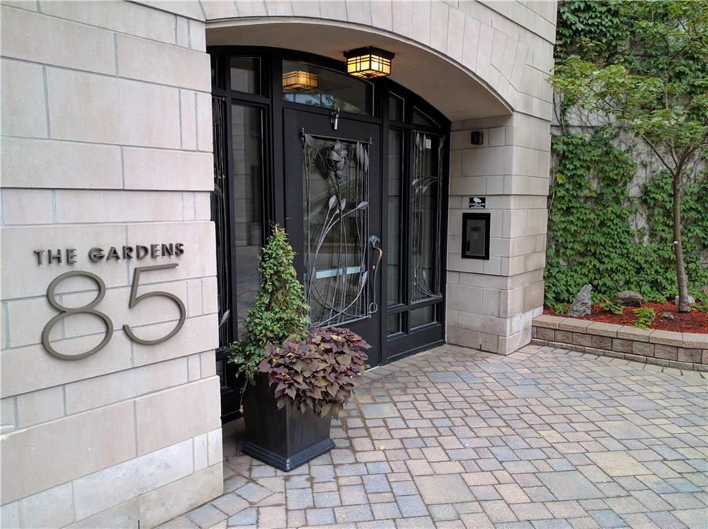 Bronson Ave & Queen St #PH3