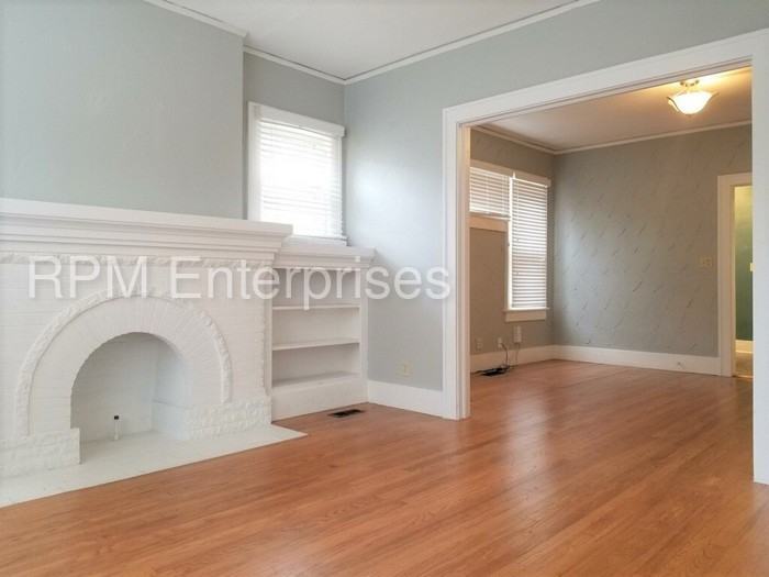 3019 N Robinson Ave - Photo 3 of 11