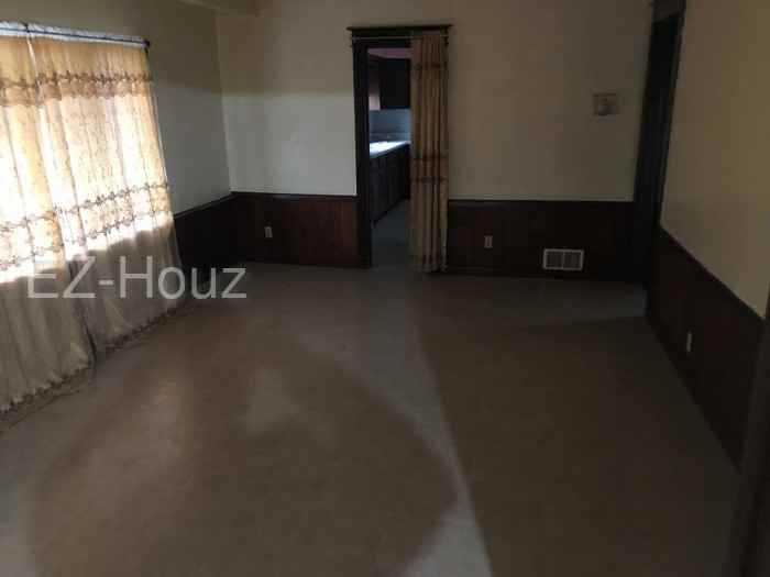 1262 Sycamore St - Photo 2 of 8