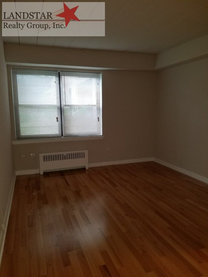 1360 West Touhy Avenue - Photo 2 of 19