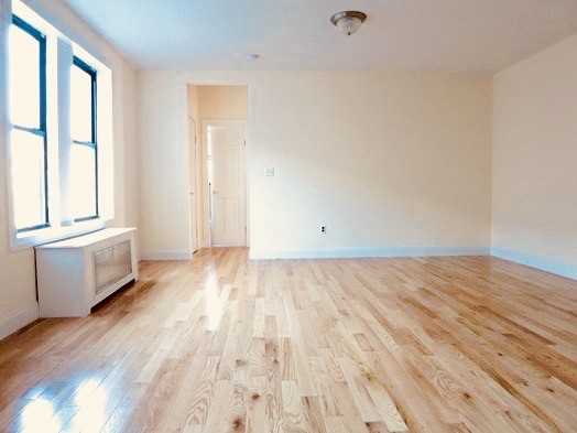 Sherman Ave & W 204th St #2C