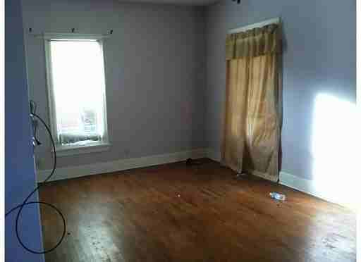 405 E Logan Ave - Photo 2 of 2