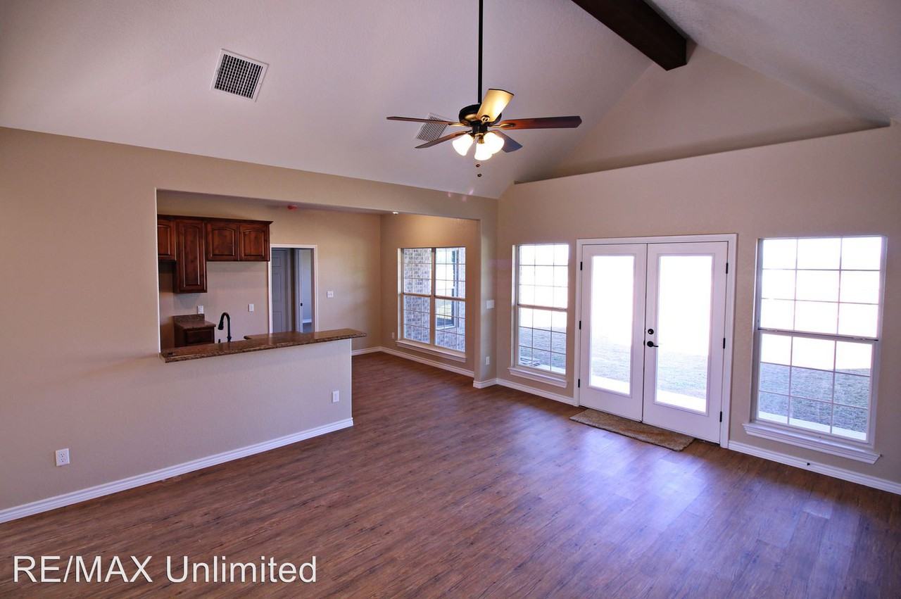 1007 Verbena Loop - Photo 2 of 13