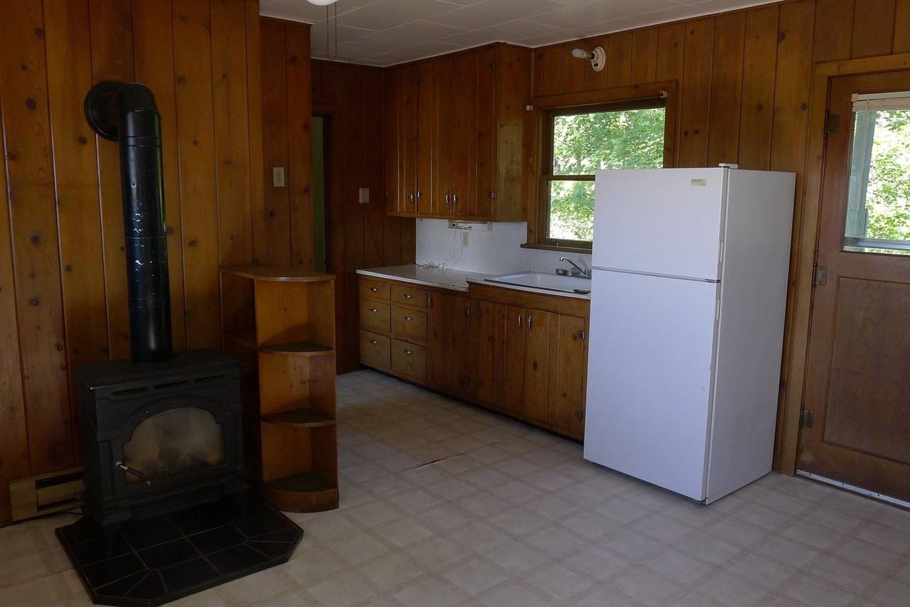 153 Sylvan Dr - Photo 2 of 5