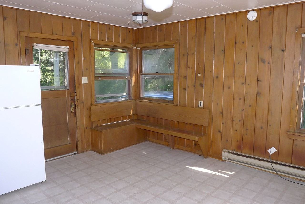 153 Sylvan Dr - Photo 3 of 5