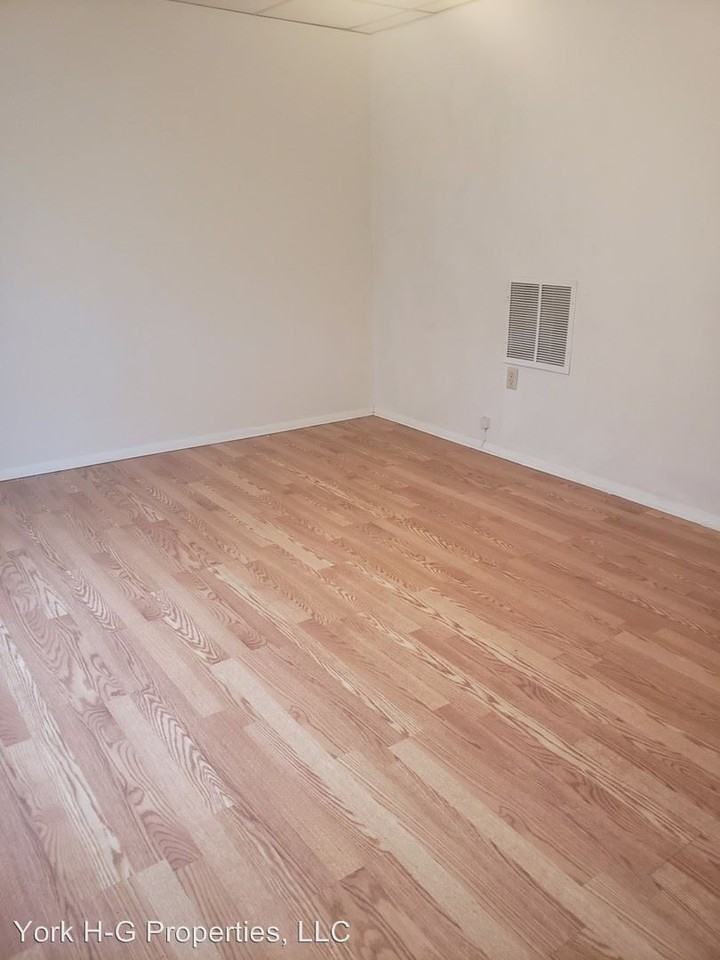 W King Street - Photo 2 of 4