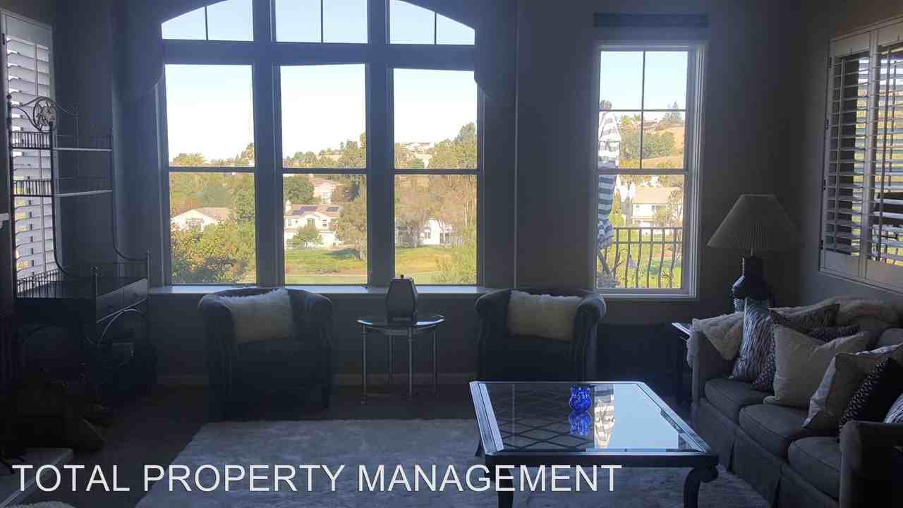 2313 Silver Breeze Ct - Photo 3 of 9