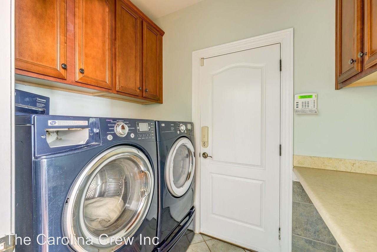 2030 Jefferson Oaks Dr - Photo 2 of 16