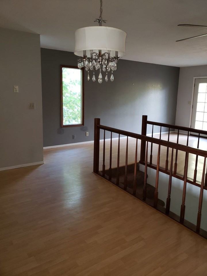 232 W 6th St - Photo 3 of 5