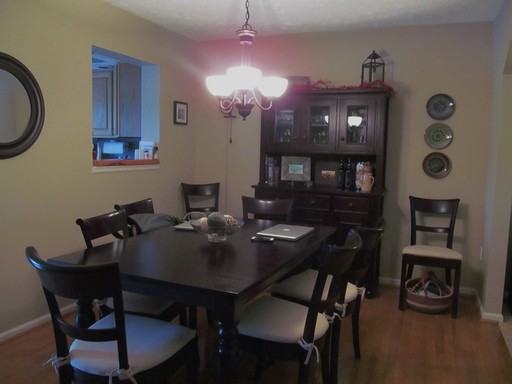 8038 Brightwood Ct - Photo 3 of 12