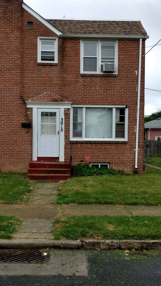 3015 W 2nd St - Photo 2 of 8