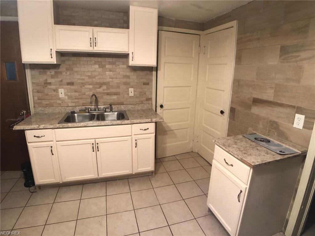 3424 W 58th St - Photo 2 of 13