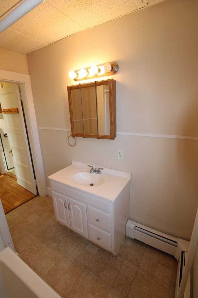 100 Columbia Rd - Photo 3 of 24