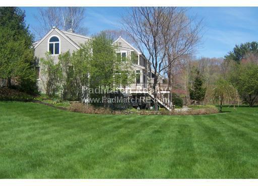 424 Main St - Photo 2 of 7