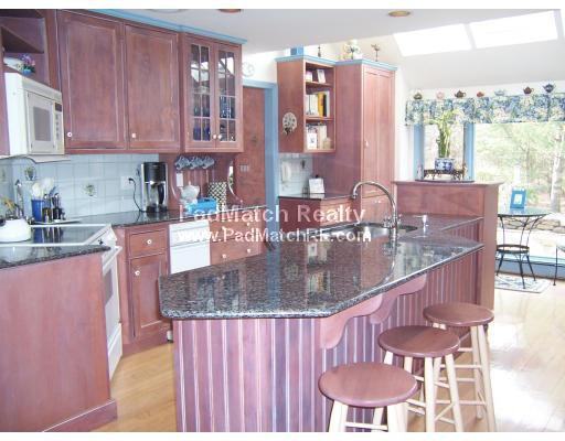 424 Main St - Photo 3 of 7