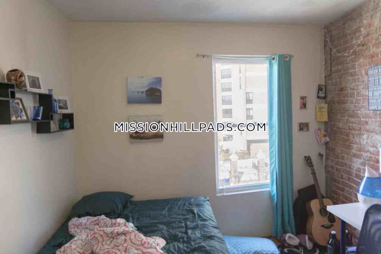 840 Huntington Avenue #2 - Photo 2 of 4