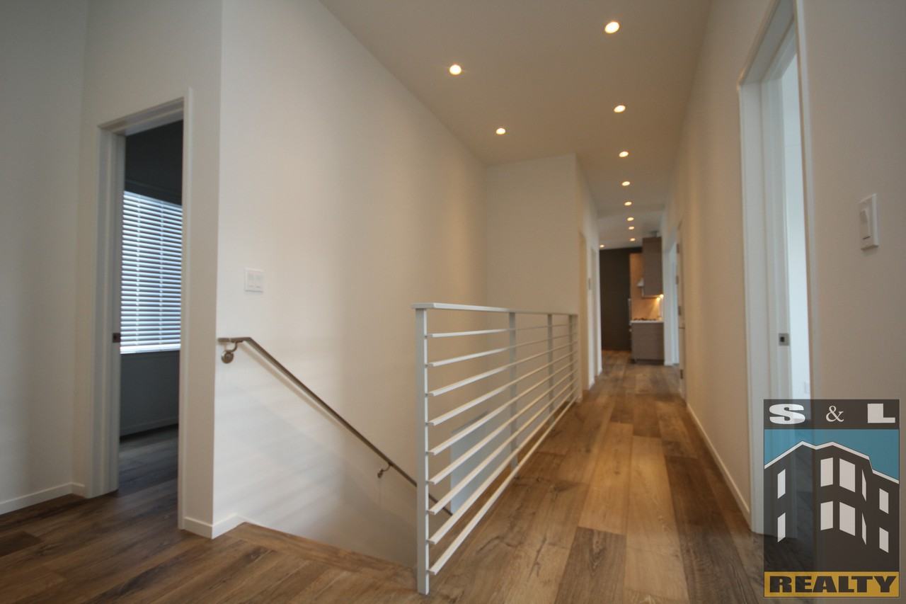 434 Webster Street - Photo 2 of 23