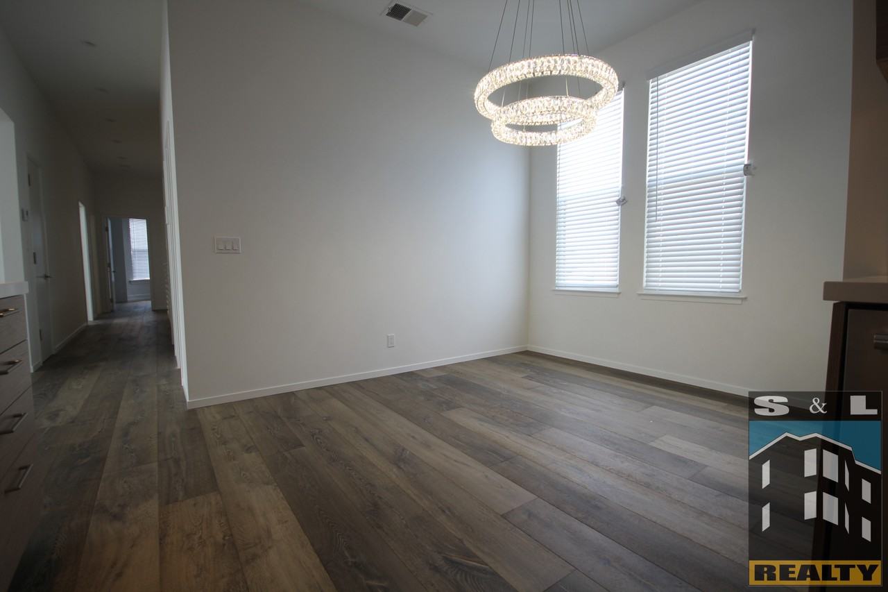434 Webster Street - Photo 3 of 23