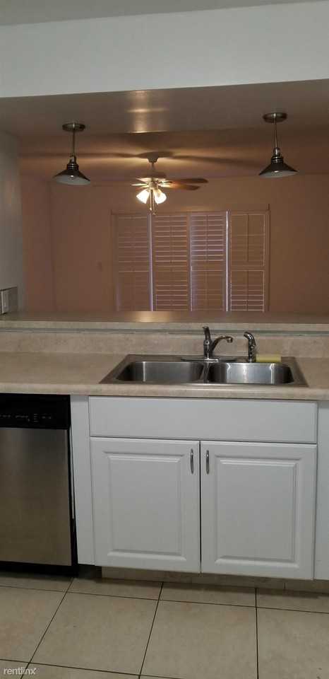 5790 Stirling Rd - Photo 3 of 10