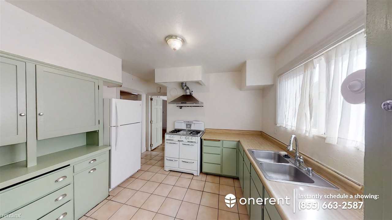 2921 57th Ave - Photo 3 of 11