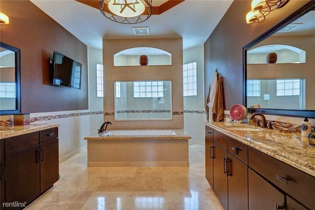 SW 106 ST - Photo 2 of 5