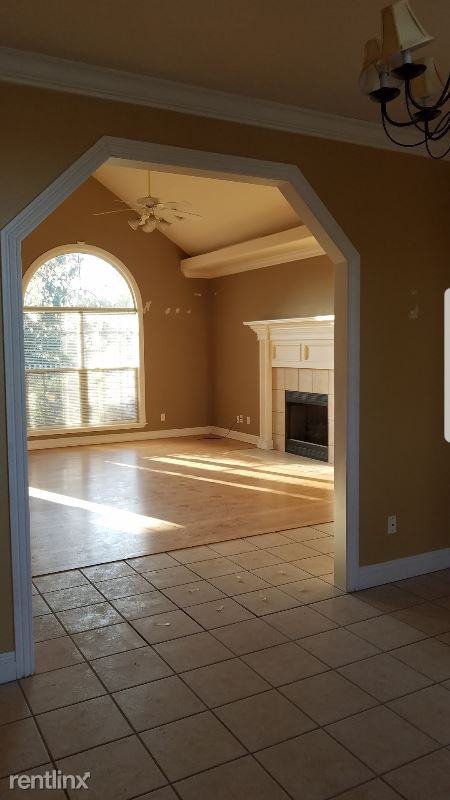 1006 N Mallard Ln - Photo 2 of 14