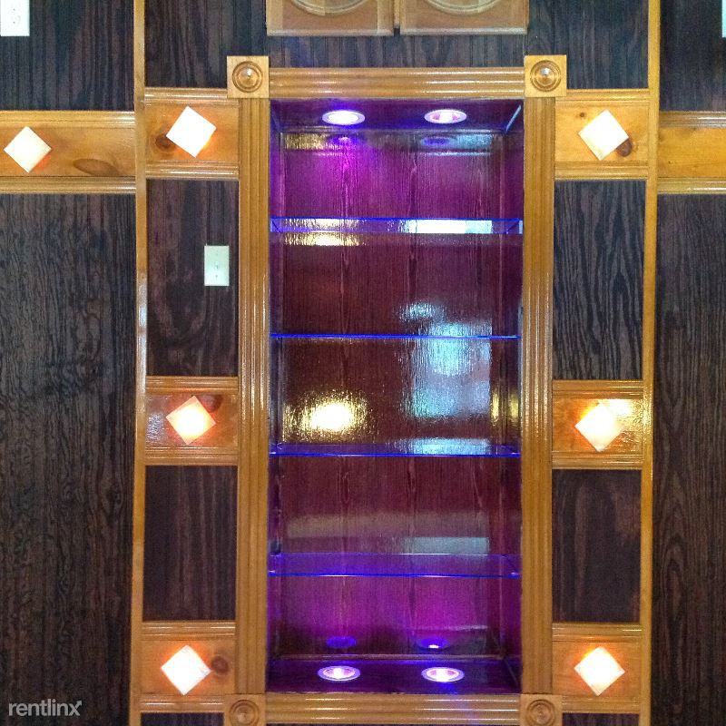 102 S Richmond St - Photo 3 of 25