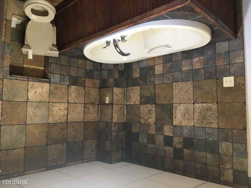 102 N Richmond St - Photo 2 of 27