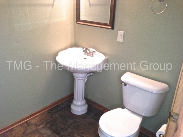 320 Terrace Dr W - Photo 3 of 9