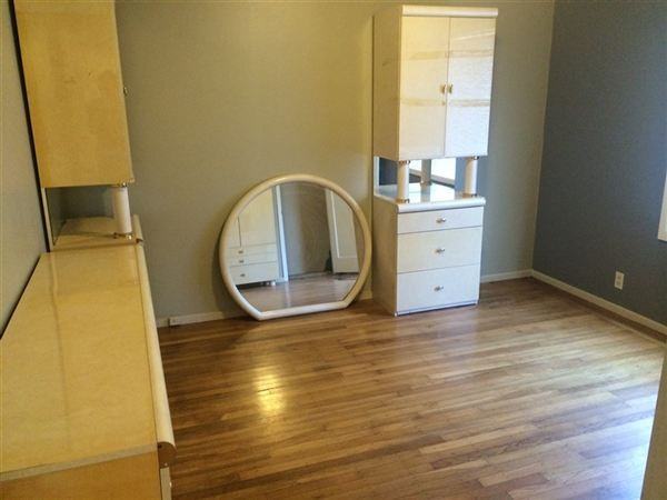 880 98th Ave - Photo 3 of 8