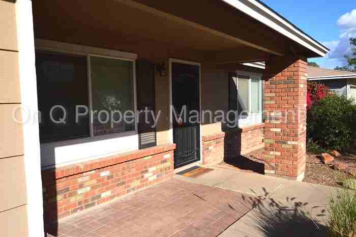 1128 W Dunbar Dr - Photo 2 of 18