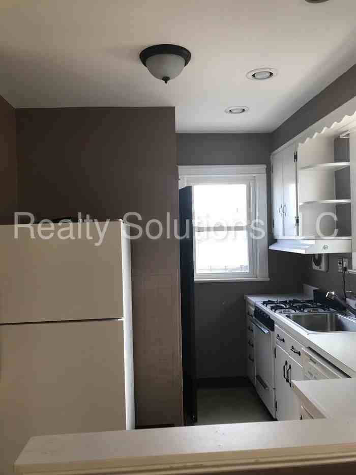 26 S Oak Ave - Photo 2 of 16