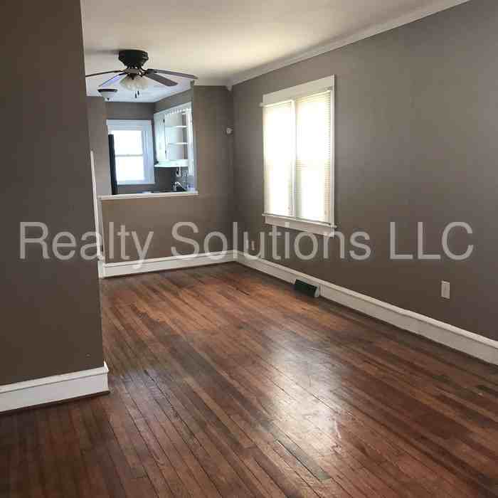 26 S Oak Ave - Photo 3 of 16